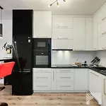 Apartment Industrial Red By Lookap - Parking, Klimatyzacja